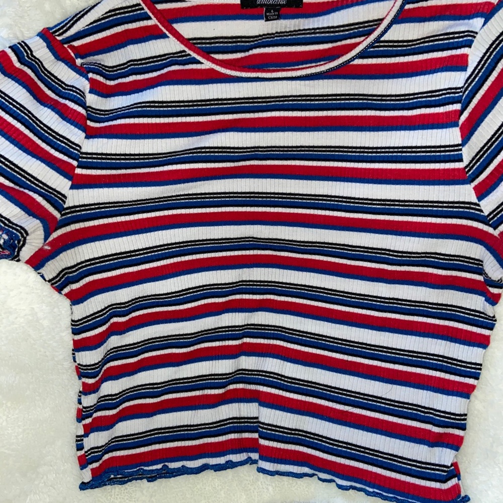 Cropped Top - Picture 2 of 2